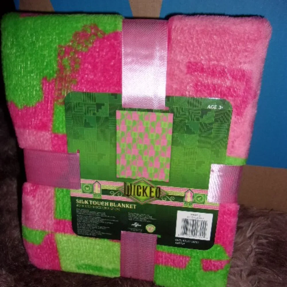 New Wicked Silk Touch Blanket 40”x50””